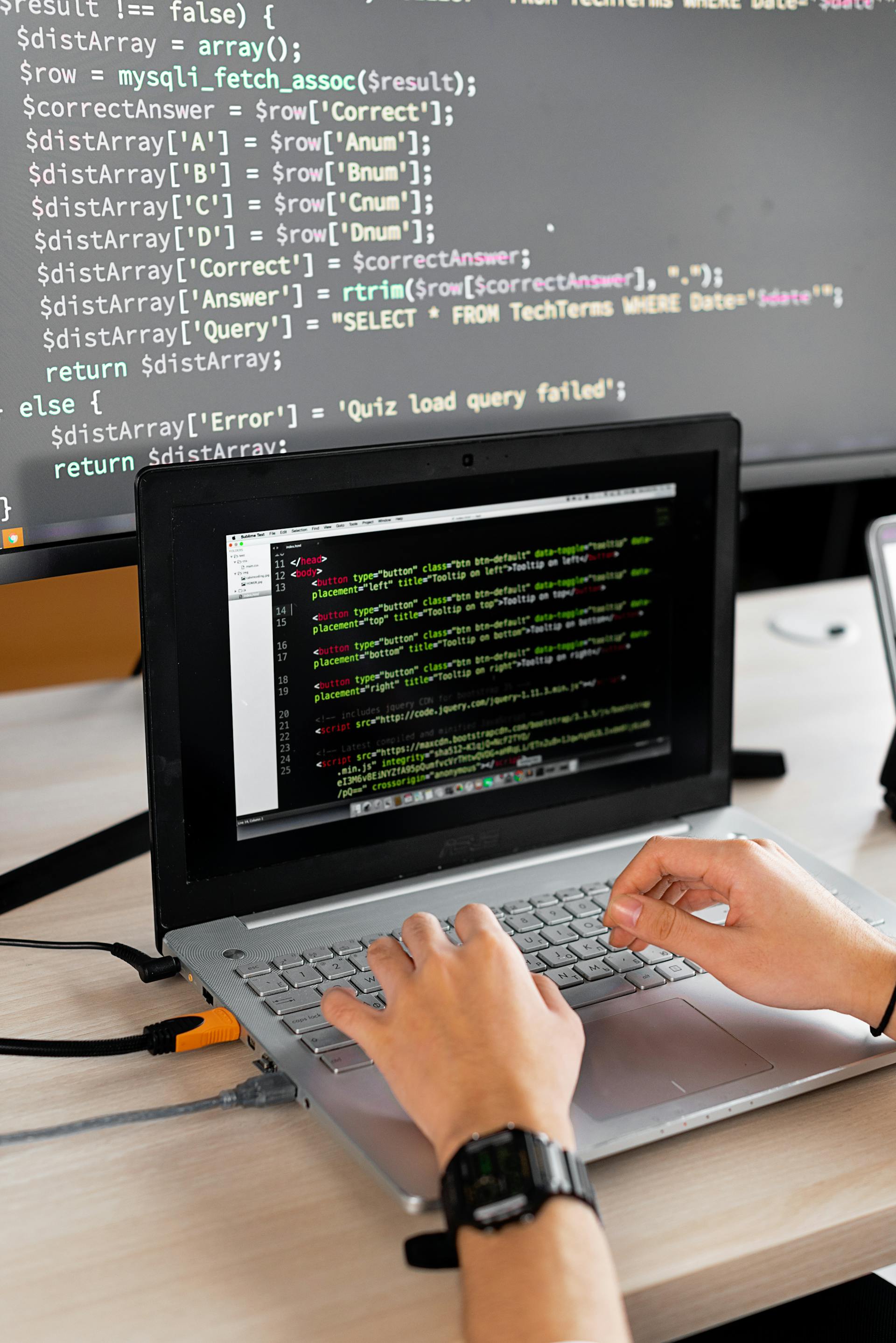 Código profissional em terminal IDE com sintaxe destacada